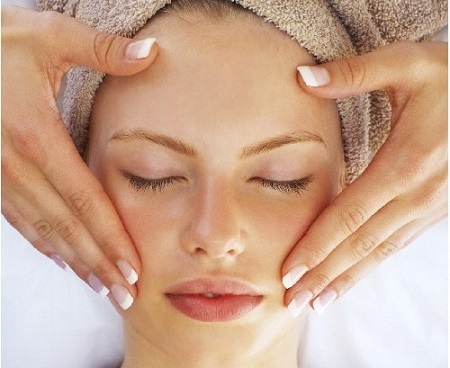 Massage da mặt đúng cách tại nhà đơn giản dễ làm